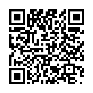 燕乘风用手指轻轻敲击着自己的手背二维码生成