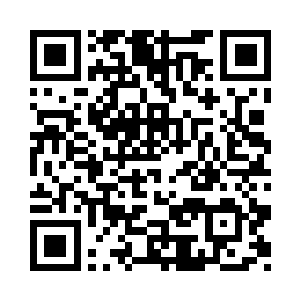 燕小霞记挂着偷窥底下这些美女戏水二维码生成