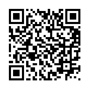 燕山魂微笑地和许紫烟继续往前走二维码生成