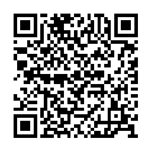爱怜的亲吻了一下对方红晕尚未完全褪去的脸庞二维码生成