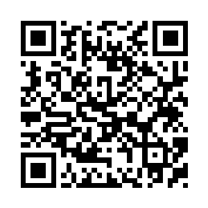 牌子的顺序对照着台矶下站着的一行人二维码生成