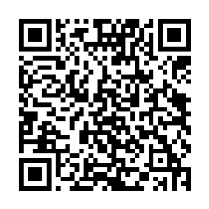 牛有德那厮反而又以一亿红晶卖了五件首饰给寇文蓝二维码生成