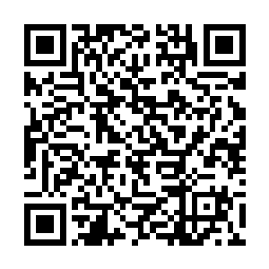 牛魔王赶紧将几个寸缕未着的女人给丢进了乾坤世界二维码生成