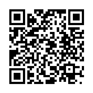 牟晨菲终于短暂的调整好自己的装扮二维码生成