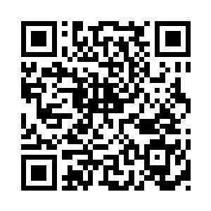 狂峰掏出一本绿色的军本证拿给了谢康全二维码生成