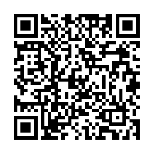 狂暴的紫金色的雷暴也瞬间直接朝着祭台上面席卷而去二维码生成