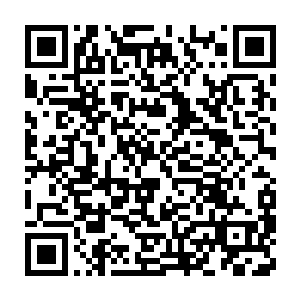 猜测整个环绕的周长大约也就一个体育场的四百米跑道那么个范围二维码生成