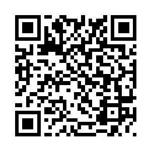 猩红的光芒瞬间穿过他的身体中轴二维码生成