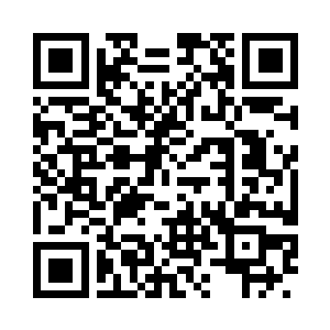 猴子和老鼠分别坐立在红衭的身边两侧二维码生成