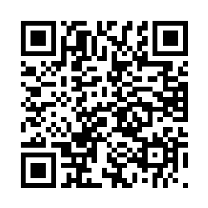 獠牙上一股股的冰凉刺激着那年轻人二维码生成