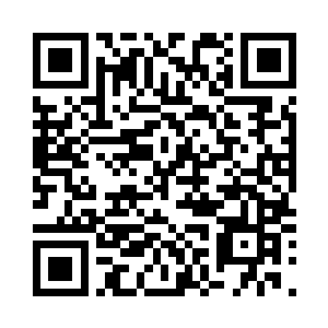 獠牙丛生的鬼婴已缠上了自己的小腿二维码生成