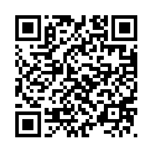 獠牙凶狠无比地砍在了那人的腰上二维码生成