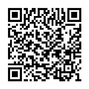 玄九玥的来信使得夜染的通讯器开始颤动了起来二维码生成