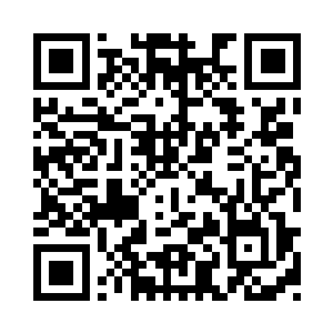 率领随从护卫从紫禁城方向拍马而来二维码生成