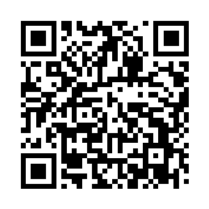 玉雕般精致修长的大手将她的发丝拢在耳后二维码生成