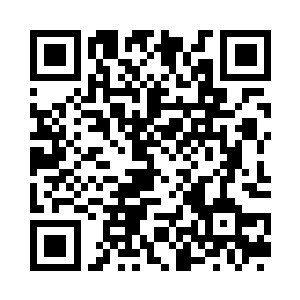 王彤看着电子屏幕然后低头偷偷抹了一下眼泪二维码生成