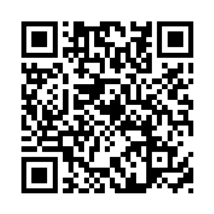 王玉花憋鼓着气回屋给姚满屯拾掇了两套衣裳二维码生成