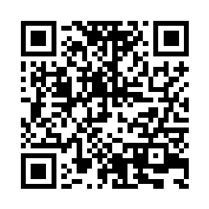 现在两人手中已经各自抱了一个小孩二维码生成