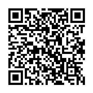 现在又有一个漂亮的女人主动勾搭……这还让我们怎么活啊二维码生成