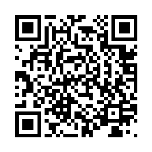 现在她当着所有人的面再次给我挂上二维码生成