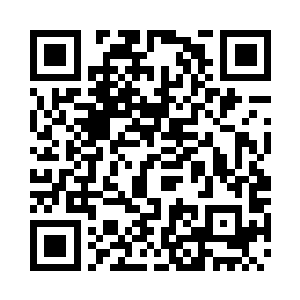 现在屏幕上许辉和杜合正指挥着两小狗翻跟斗二维码生成