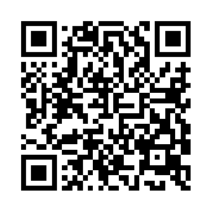 现在的苏尔特街道上到处都是汽车的残骸二维码生成