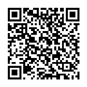 现在这个家伙竟然在大庭广众之下辱骂所有的犹太裔二维码生成