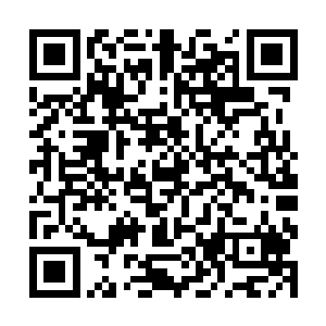 现在这辆奥迪tt轿车交给一个叫江雁容的女人在开二维码生成