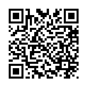 现场的组长一边后退射击一边命令二维码生成