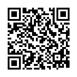 玲珑和林诗语站在老脸红润的苏谭身前二维码生成