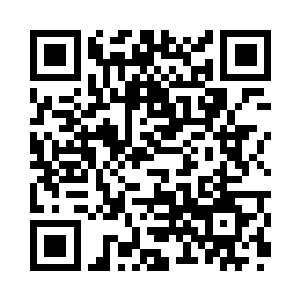 玲珑看着海面和空中忙碌穿梭的军舰和战机二维码生成