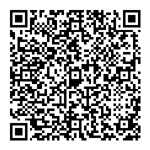 玻璃缸里面已经盛了一大半的血液了这血液很稠像是浓浆地板上的血液流进玻璃缸打出一个个的血泡看上去好像这血液在沸腾二维码生成