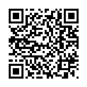 珍妮在片场合作的化妆师倒都是女性二维码生成