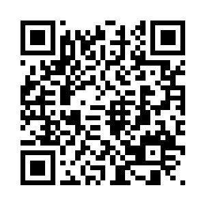 珍妮弗来我们家了――而且还带着她的未婚夫二维码生成