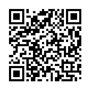 珍妮看了看左边的乔什和右边的克里斯二维码生成