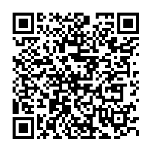 班的许多同学立刻迫不及待地偷偷再下面拿起了手机上贴吧辟谣去二维码生成