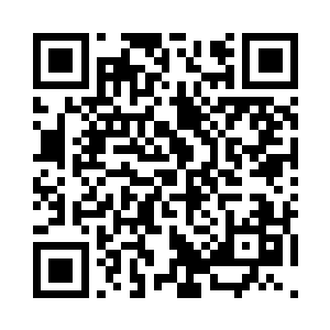 琴瑟色拿出了柜子里那放在两侧的两把卷轴二维码生成