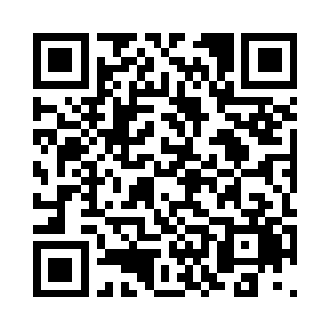 琼斯还去了举着她海报的影迷处签名二维码生成