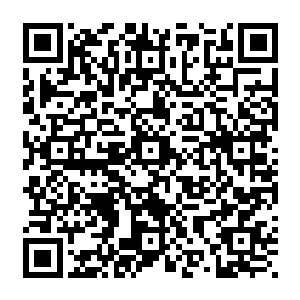 瑞茜威瑟斯彭曾经在一个奖颁奖仪式上提出了一个问题――女性构成了百分之五十的人口二维码生成