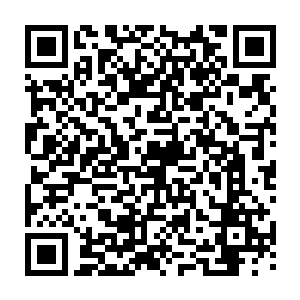 甚至于秦方还发现了一辆他只是在网上看过图片的布加迪威龙也停靠在那里二维码生成