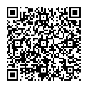 甚至可笑的想要哀求上天让自己此时此刻和自己那光芒万丈的老大一样可以幸福的晕过去二维码生成