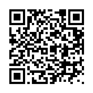 甚至布置了五台的最新型白熊国武装直升机二维码生成