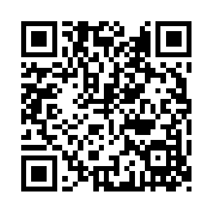 甚至期间还有两个恐龙妹上台去给他献花二维码生成