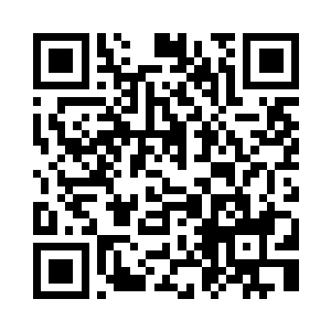 甚至衣服都是明显的做手术的时候用到的二维码生成