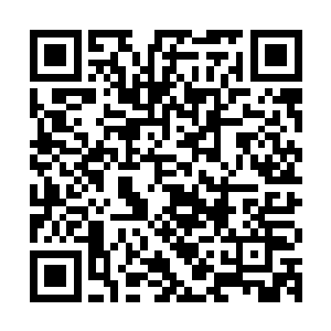 甚至还有一些办公室风格的负服装……看的我那叫一个眼花缭乱二维码生成