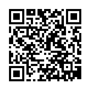 甚至连羊绒衫里的胸罩带子都隐约可见二维码生成