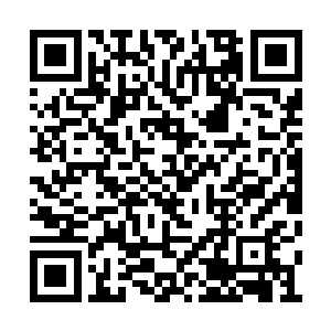 甚至都来不及处理完彼此衣物便急急耍上了威风二维码生成