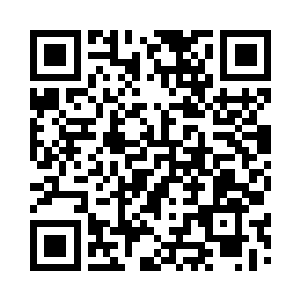 生怕两女从他的眼神中发现什么漏洞二维码生成