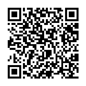 生意场上要长袖善舞要成为众人中心点的气场她也有二维码生成