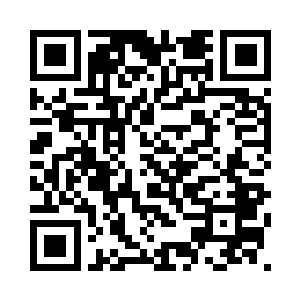 用吸水纸巾蘸干鱼头表面多余水分二维码生成